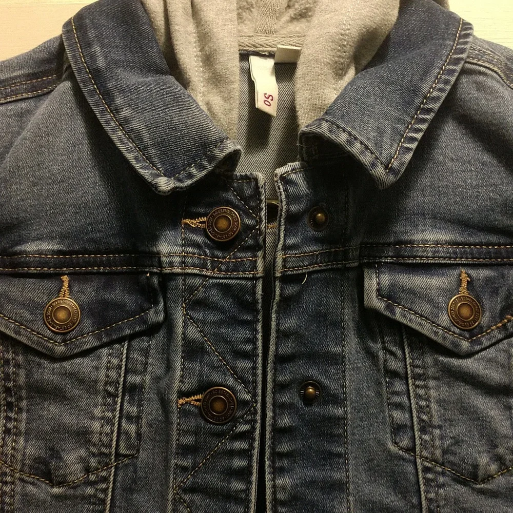 Denim jacket - Picture 2 of 3
